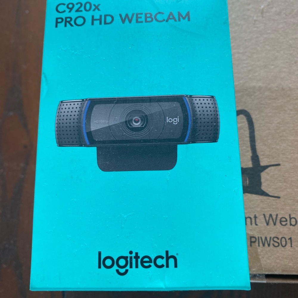 Logitech webcam and desk mount